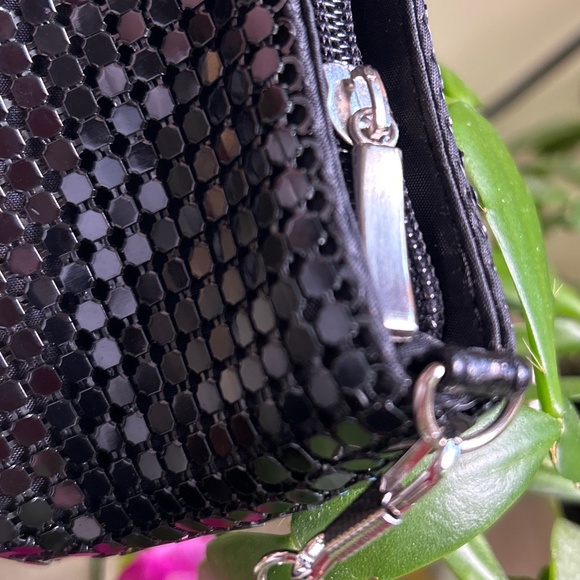 Bellezza Evening Clutch with Chain strap - Picture 4 of 4